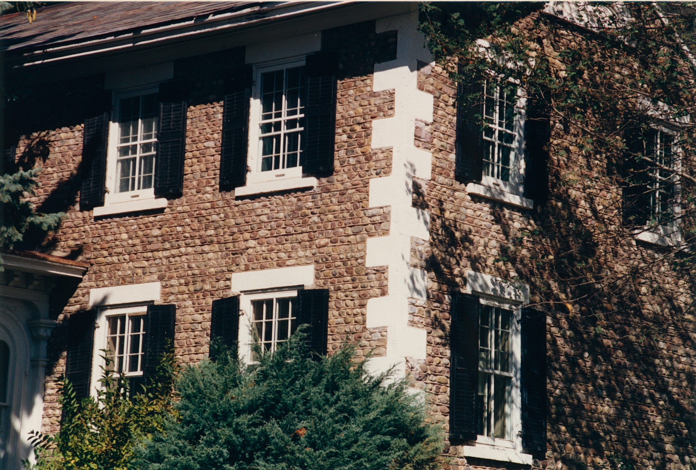 Vic-5 200 High Point Dr 5